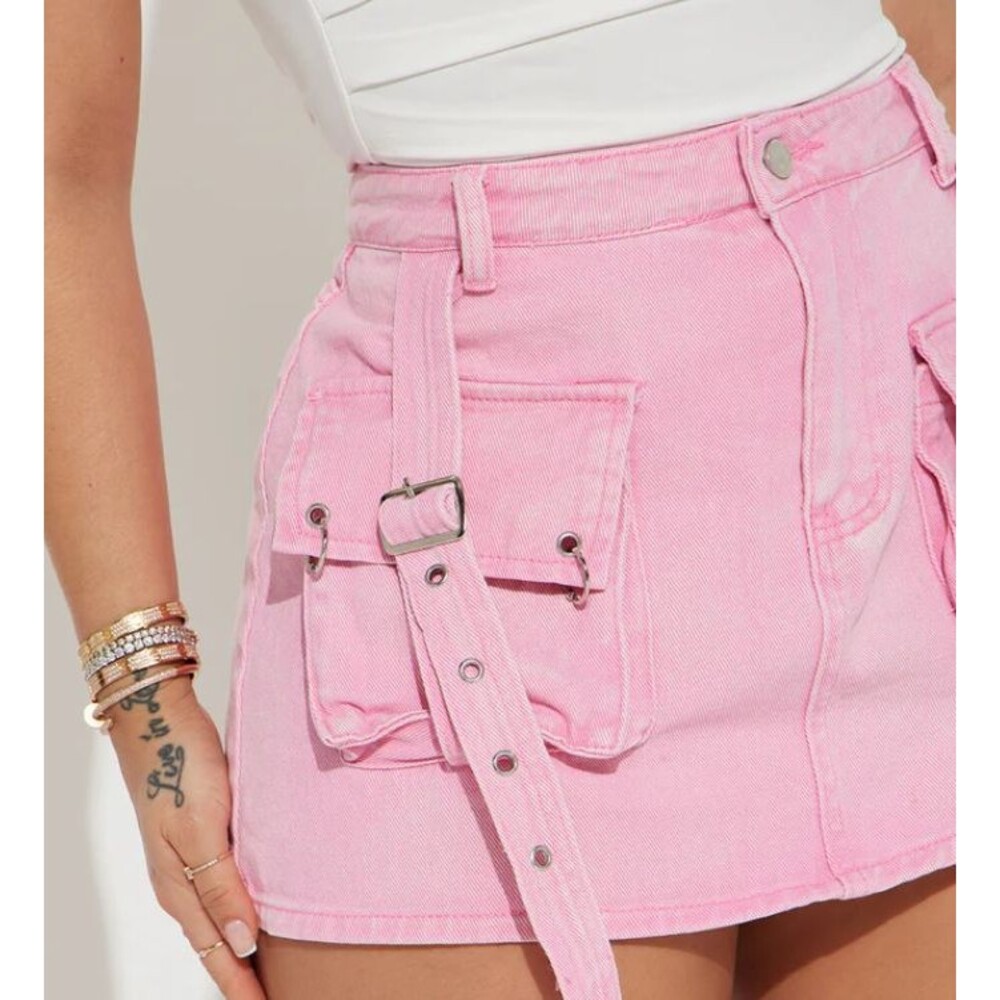 Fashion Nova Trisha Mineral Wash Cargo Pink Mini Skirt Women's Size Large - Picture 2 of 7